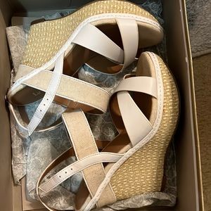 White Wedges. Size 6.